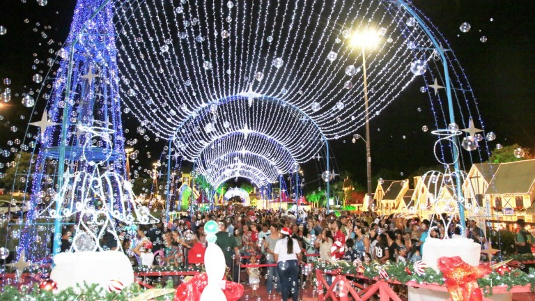 Cidade do Natal abre as portas com 15 mil visitantes